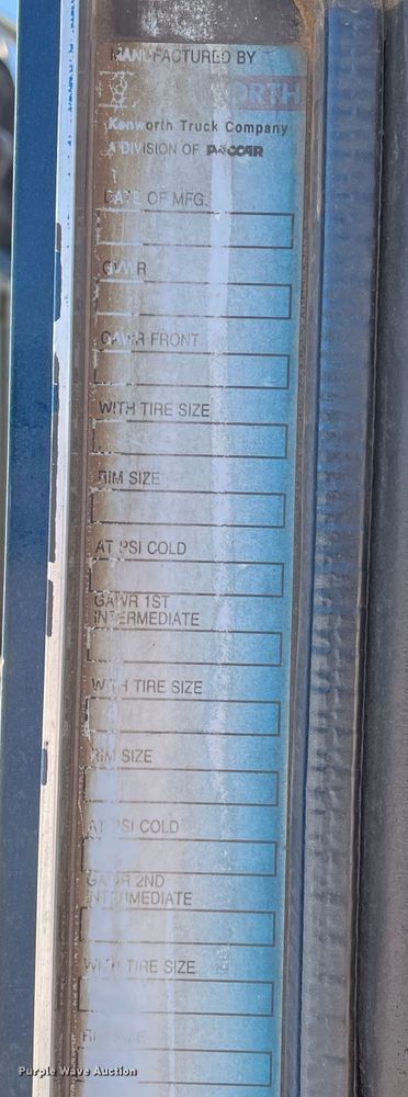 image for item DJ5182 2000 Kenworth W900  semi truck