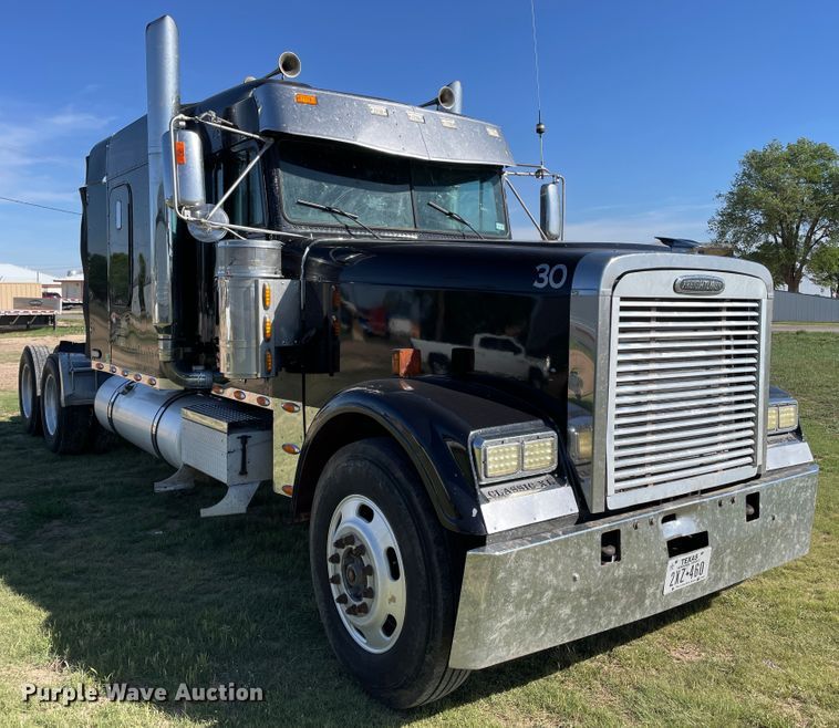 image for item DJ5190 2006 Freightliner FLD 132XL Classic  semi truck