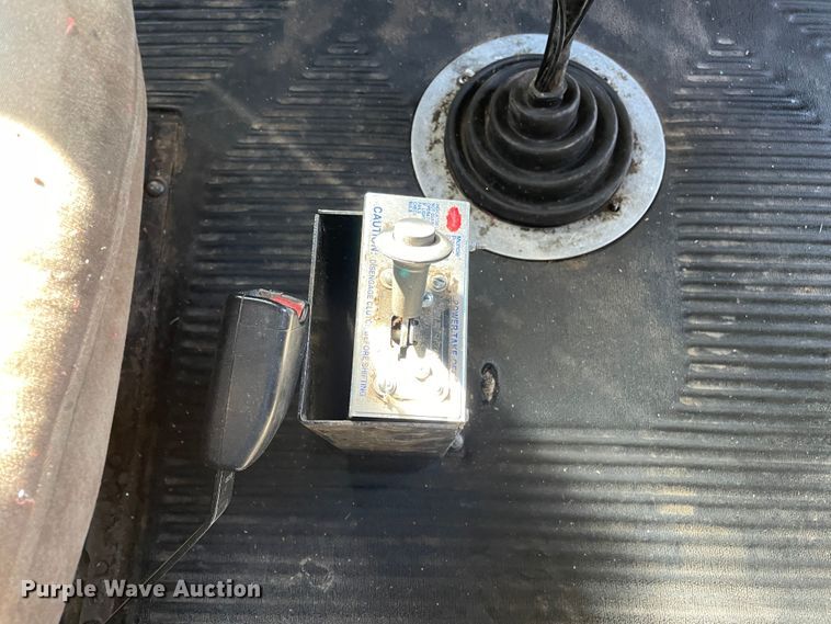 image for item DJ5190 2006 Freightliner FLD 132XL Classic  semi truck