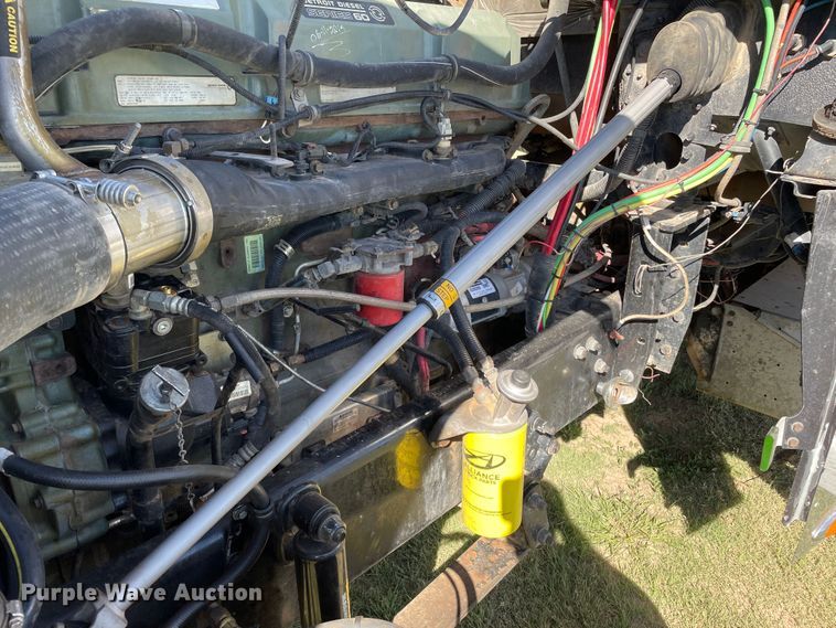 image for item DJ5190 2006 Freightliner FLD 132XL Classic  semi truck