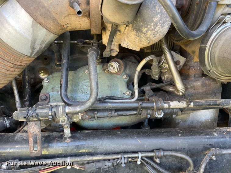 image for item DJ5190 2006 Freightliner FLD 132XL Classic  semi truck