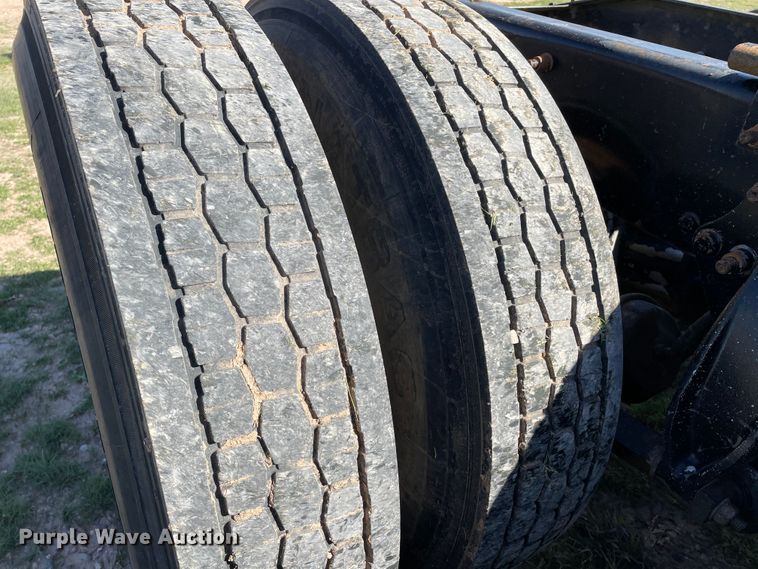 image for item DJ5190 2006 Freightliner FLD 132XL Classic  semi truck