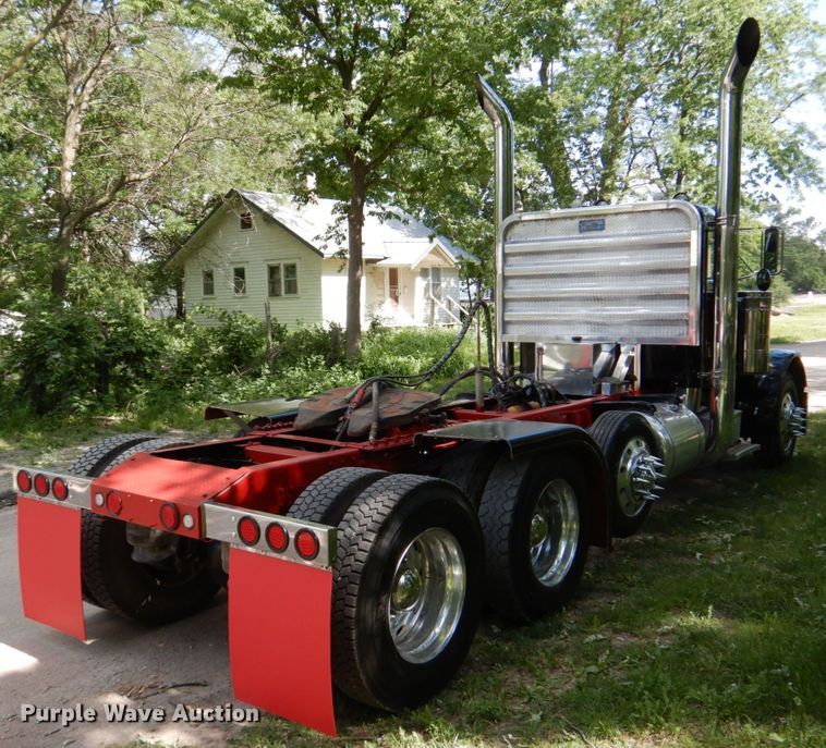 image for item DK0483 1991 Peterbilt 379  semi truck