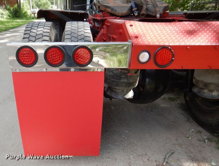 image for item DK0483 1991 Peterbilt 379  semi truck