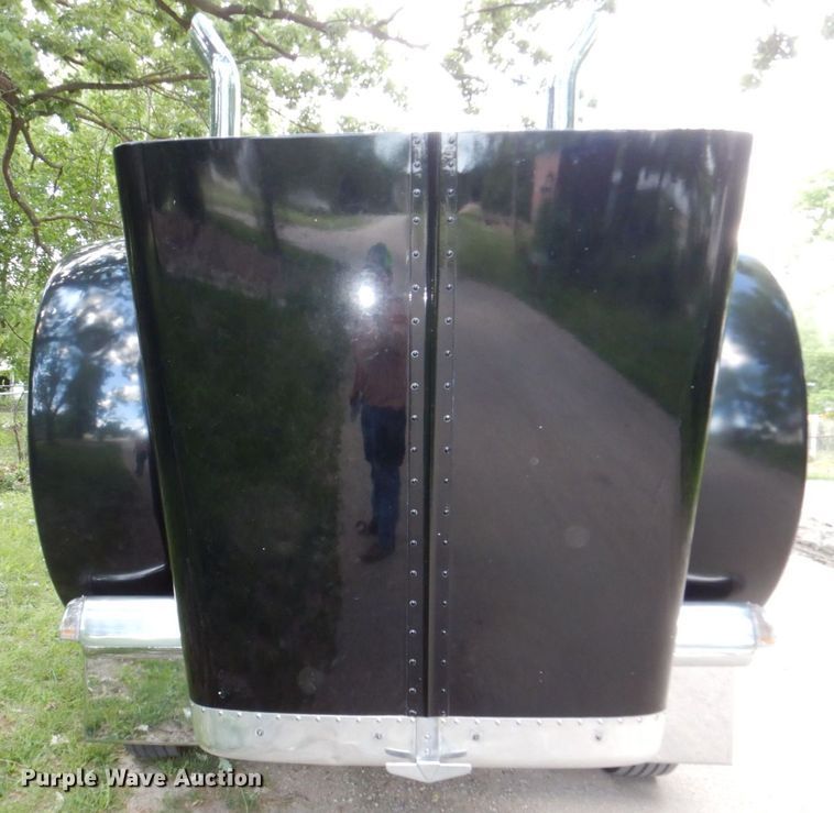 image for item DK0483 1991 Peterbilt 379  semi truck