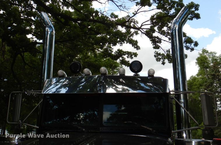 image for item DK0483 1991 Peterbilt 379  semi truck