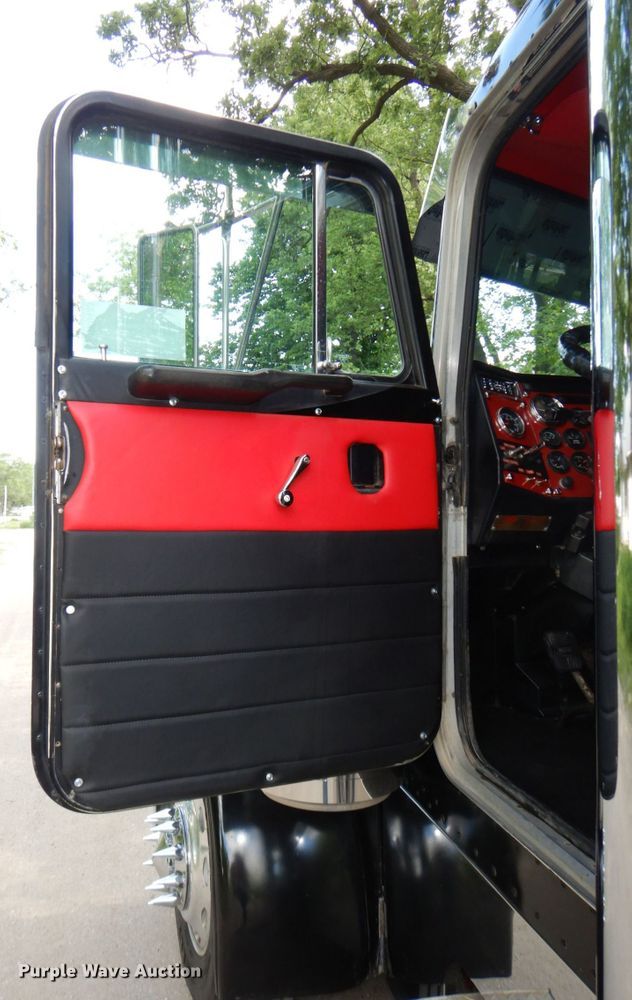 image for item DK0483 1991 Peterbilt 379  semi truck