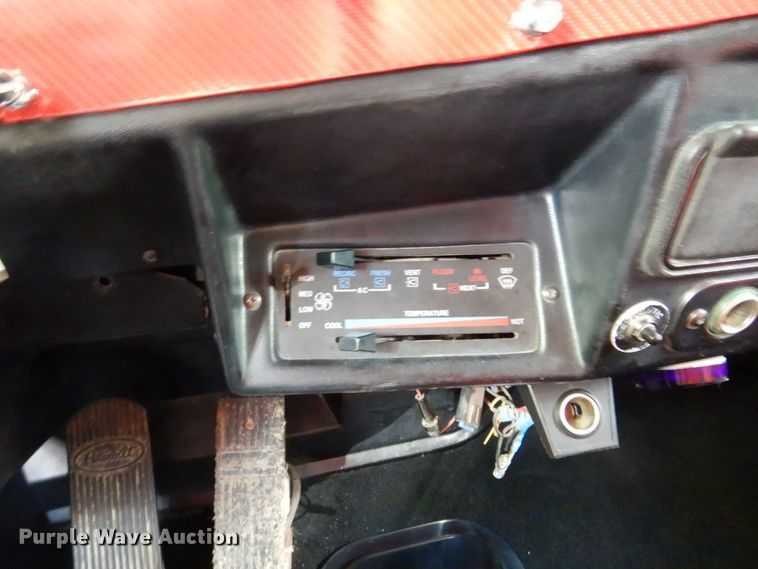 image for item DK0483 1991 Peterbilt 379  semi truck