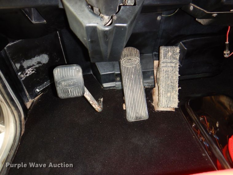 image for item DK0483 1991 Peterbilt 379  semi truck