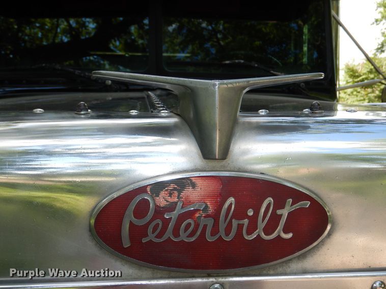 image for item DK0483 1991 Peterbilt 379  semi truck