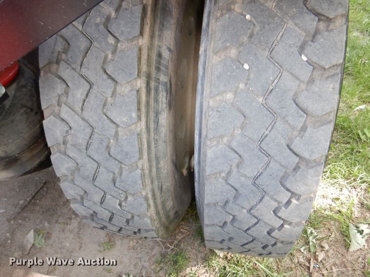 image for item DK0483 1991 Peterbilt 379  semi truck