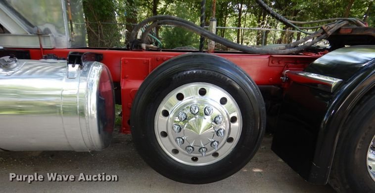 image for item DK0483 1991 Peterbilt 379  semi truck