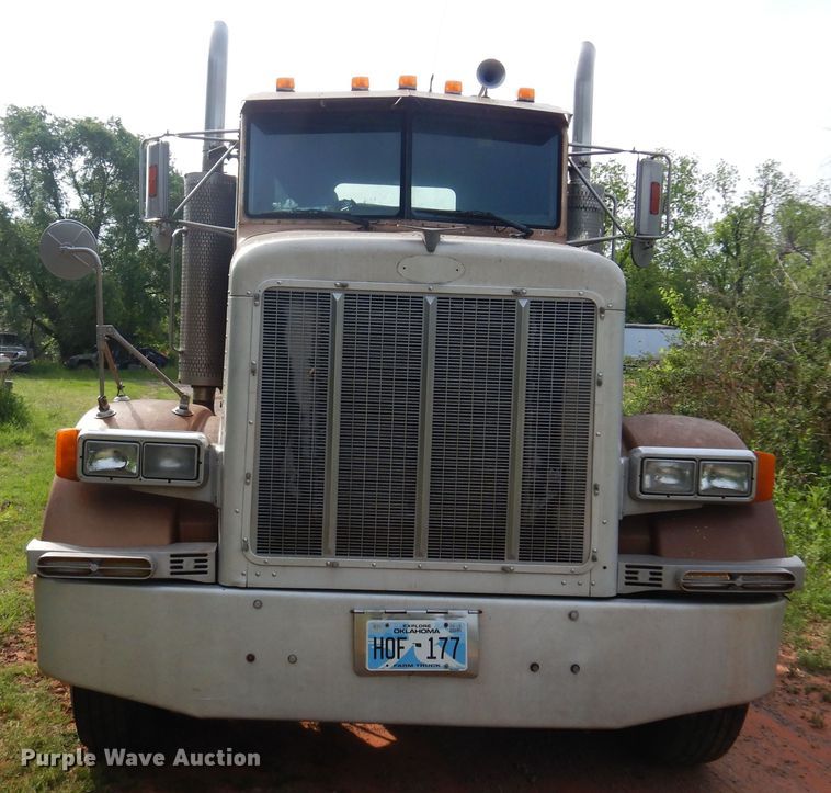image for item DK0924 1991 Peterbilt 378  semi truck