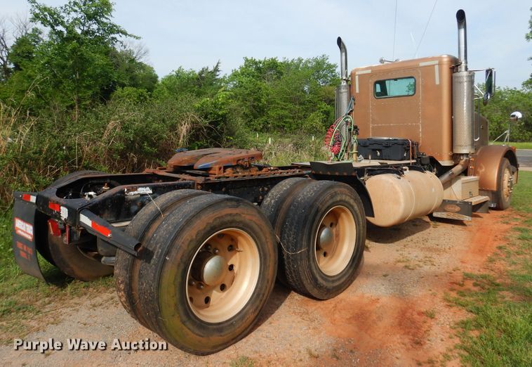 image for item DK0924 1991 Peterbilt 378  semi truck