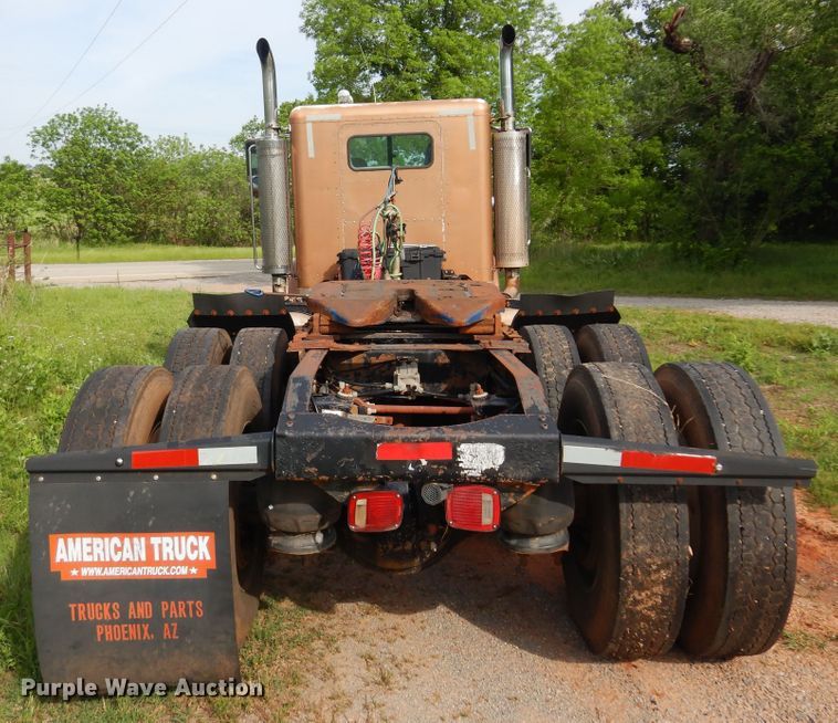 image for item DK0924 1991 Peterbilt 378  semi truck