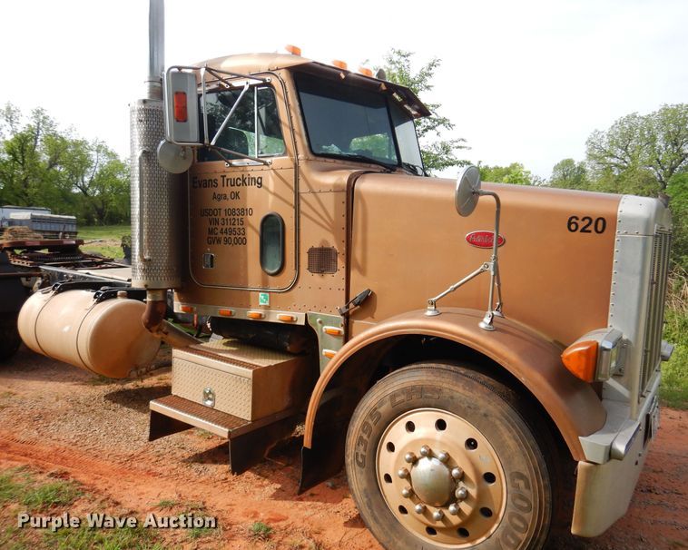 image for item DK0924 1991 Peterbilt 378  semi truck