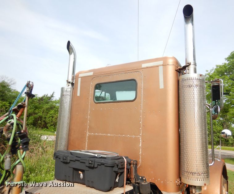 image for item DK0924 1991 Peterbilt 378  semi truck