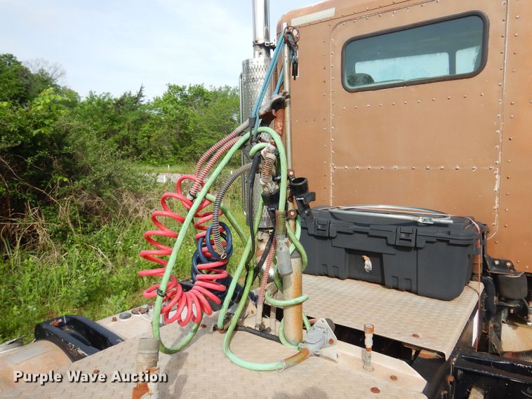 image for item DK0924 1991 Peterbilt 378  semi truck