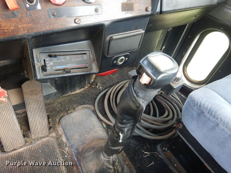 image for item DK0924 1991 Peterbilt 378  semi truck