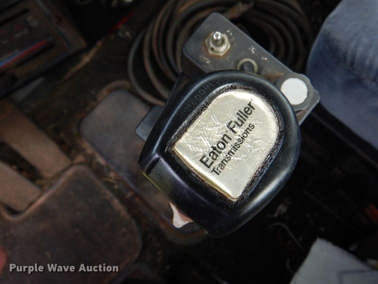 image for item DK0924 1991 Peterbilt 378  semi truck