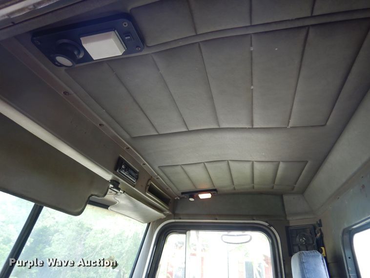 image for item DK0924 1991 Peterbilt 378  semi truck