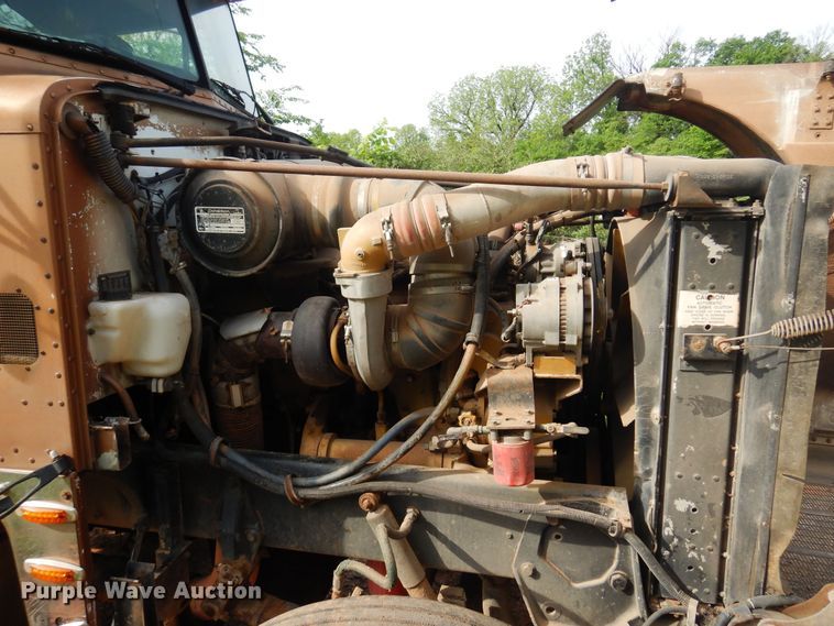 image for item DK0924 1991 Peterbilt 378  semi truck