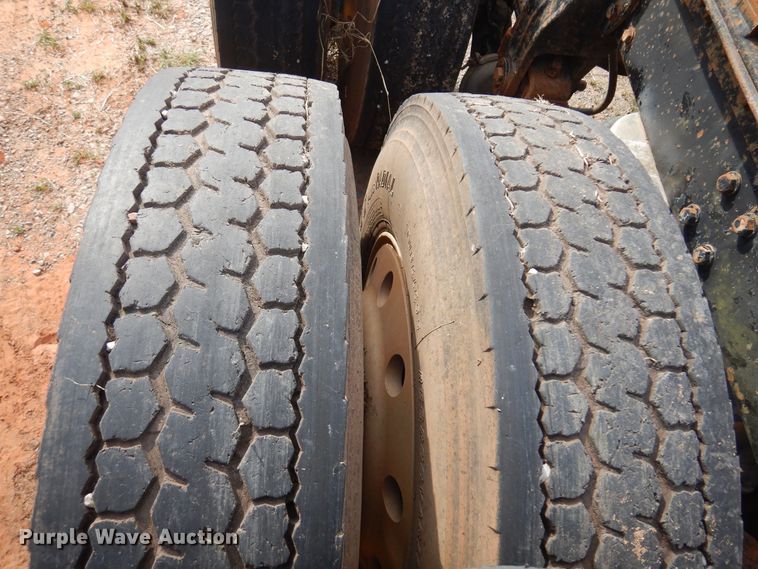 image for item DK0924 1991 Peterbilt 378  semi truck