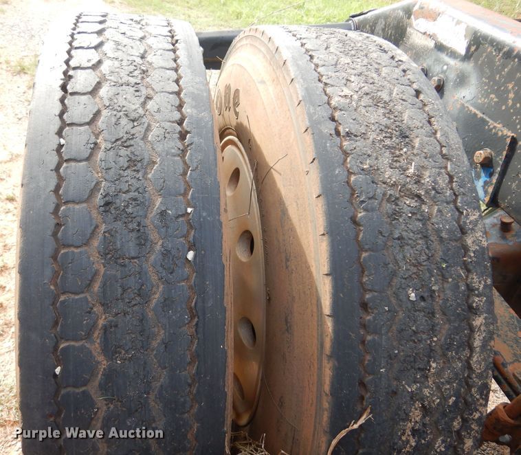 image for item DK0924 1991 Peterbilt 378  semi truck