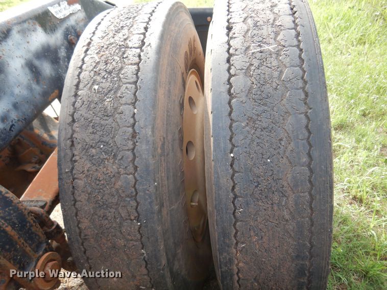 image for item DK0924 1991 Peterbilt 378  semi truck