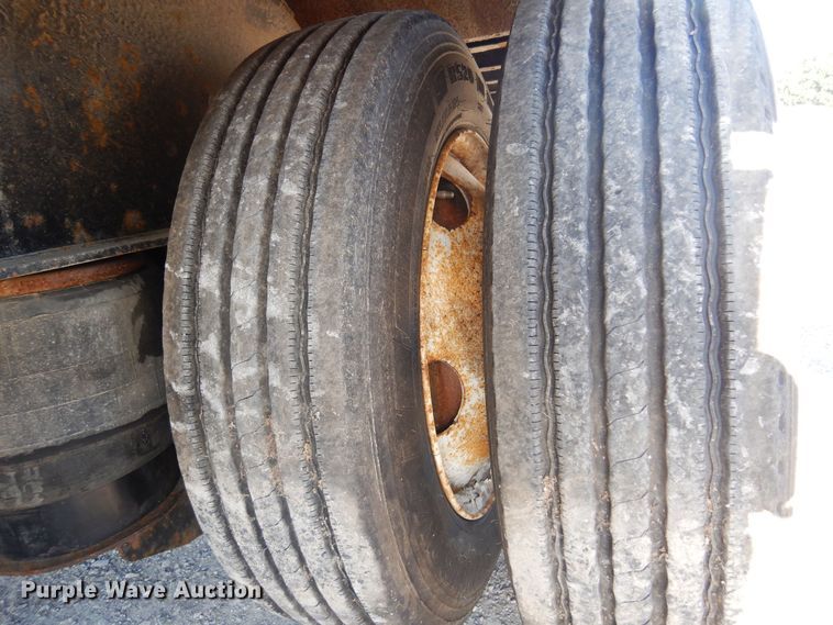 image for item DK0940 2012 Fontaine HAITX22RSA  drop deck trailer