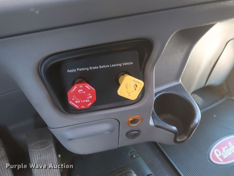 image for item DK3734 2021 Peterbilt 389  semi truck