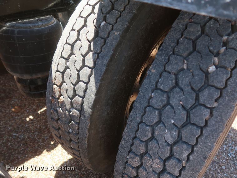 image for item DK3734 2021 Peterbilt 389  semi truck