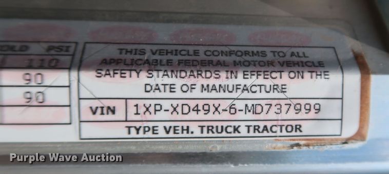 image for item DK3734 2021 Peterbilt 389  semi truck