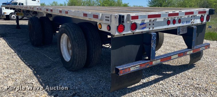 image for item DM4093 2002 Utility Trailer MFG FLBD  flatbed trailer