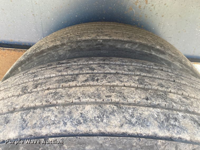 image for item DM4093 2002 Utility Trailer MFG FLBD  flatbed trailer