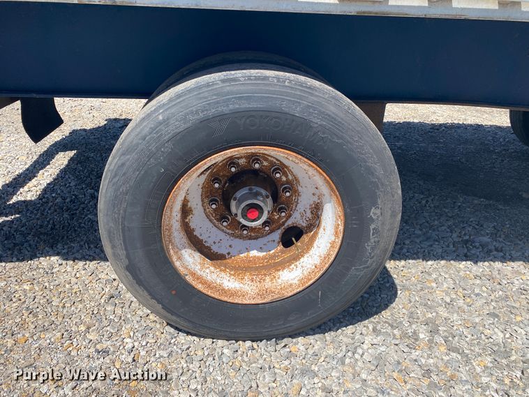 image for item DM4093 2002 Utility Trailer MFG FLBD  flatbed trailer