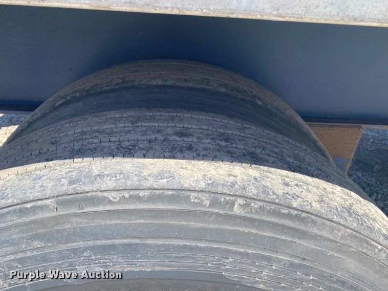 image for item DM4093 2002 Utility Trailer MFG FLBD  flatbed trailer