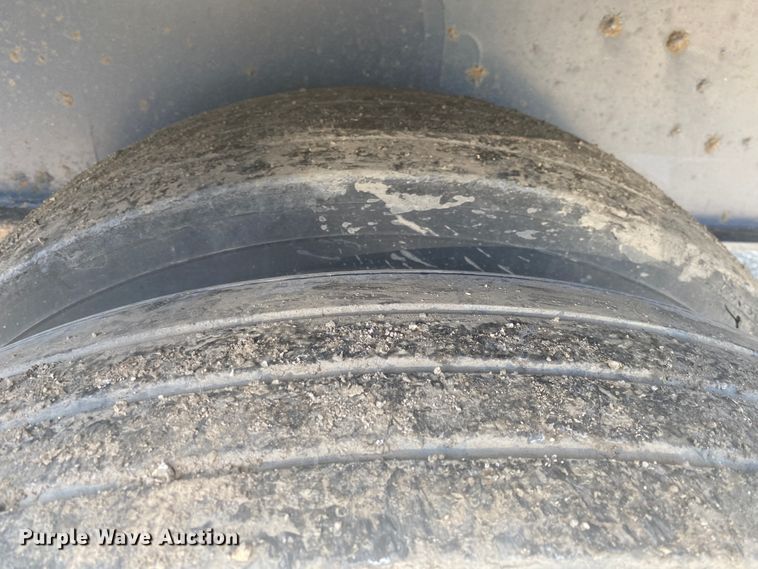 image for item DM4094 2003 Utility Trailer MFG FLBD flatbed trailer