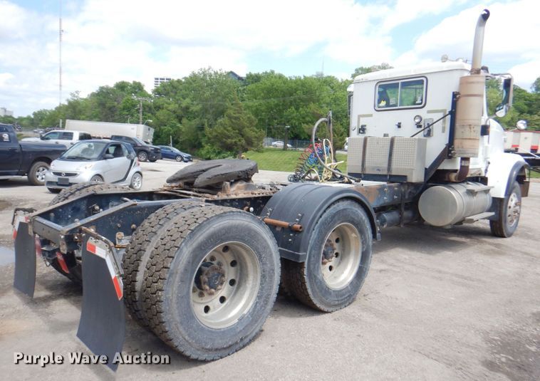 image for item DP4165 2007 International 5900i  semi truck