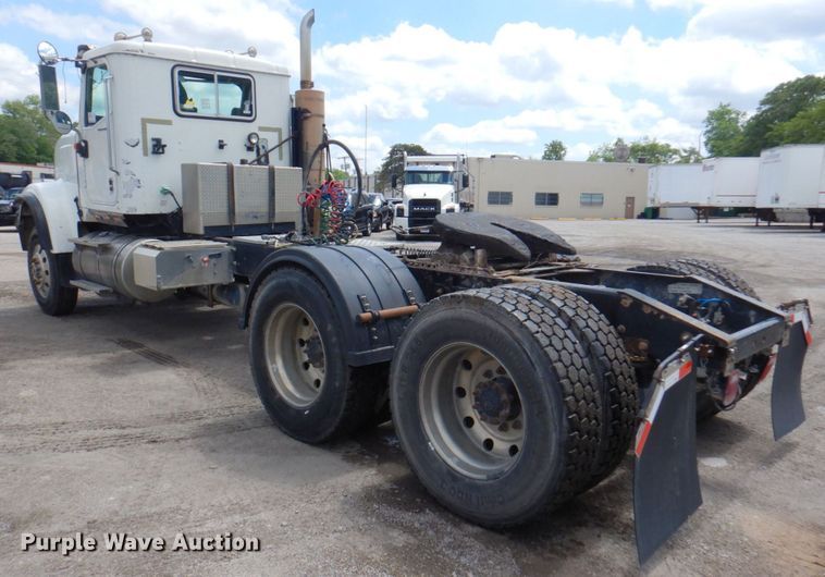 image for item DP4165 2007 International 5900i  semi truck