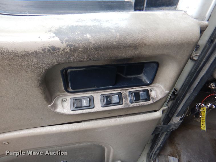 image for item DP4165 2007 International 5900i  semi truck