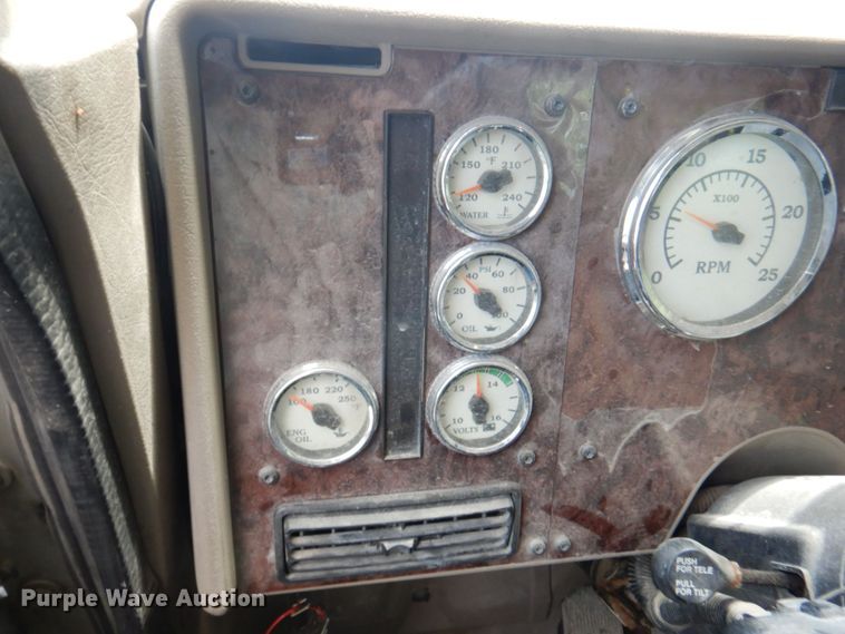 image for item DP4165 2007 International 5900i  semi truck