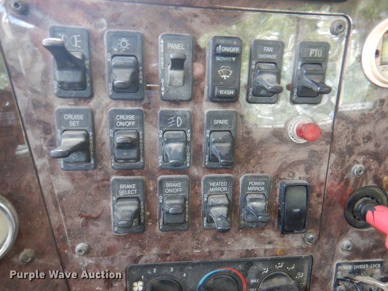 image for item DP4165 2007 International 5900i  semi truck