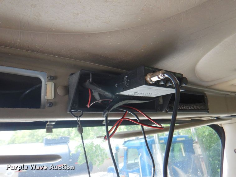 image for item DP4165 2007 International 5900i  semi truck