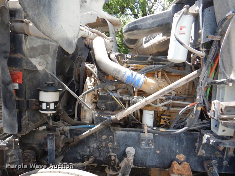 image for item DP4165 2007 International 5900i  semi truck