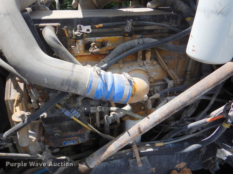 image for item DP4165 2007 International 5900i  semi truck