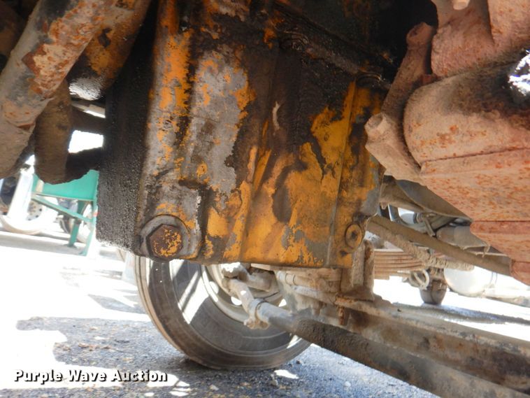 image for item DP4165 2007 International 5900i  semi truck