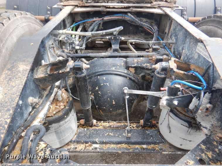 image for item DP4165 2007 International 5900i  semi truck