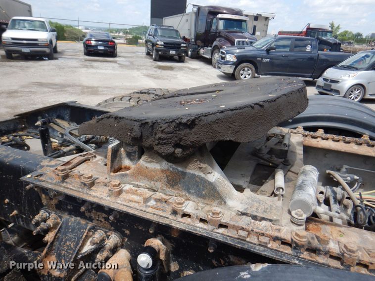 image for item DP4165 2007 International 5900i  semi truck