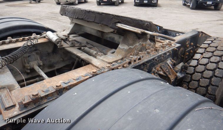 image for item DP4165 2007 International 5900i  semi truck